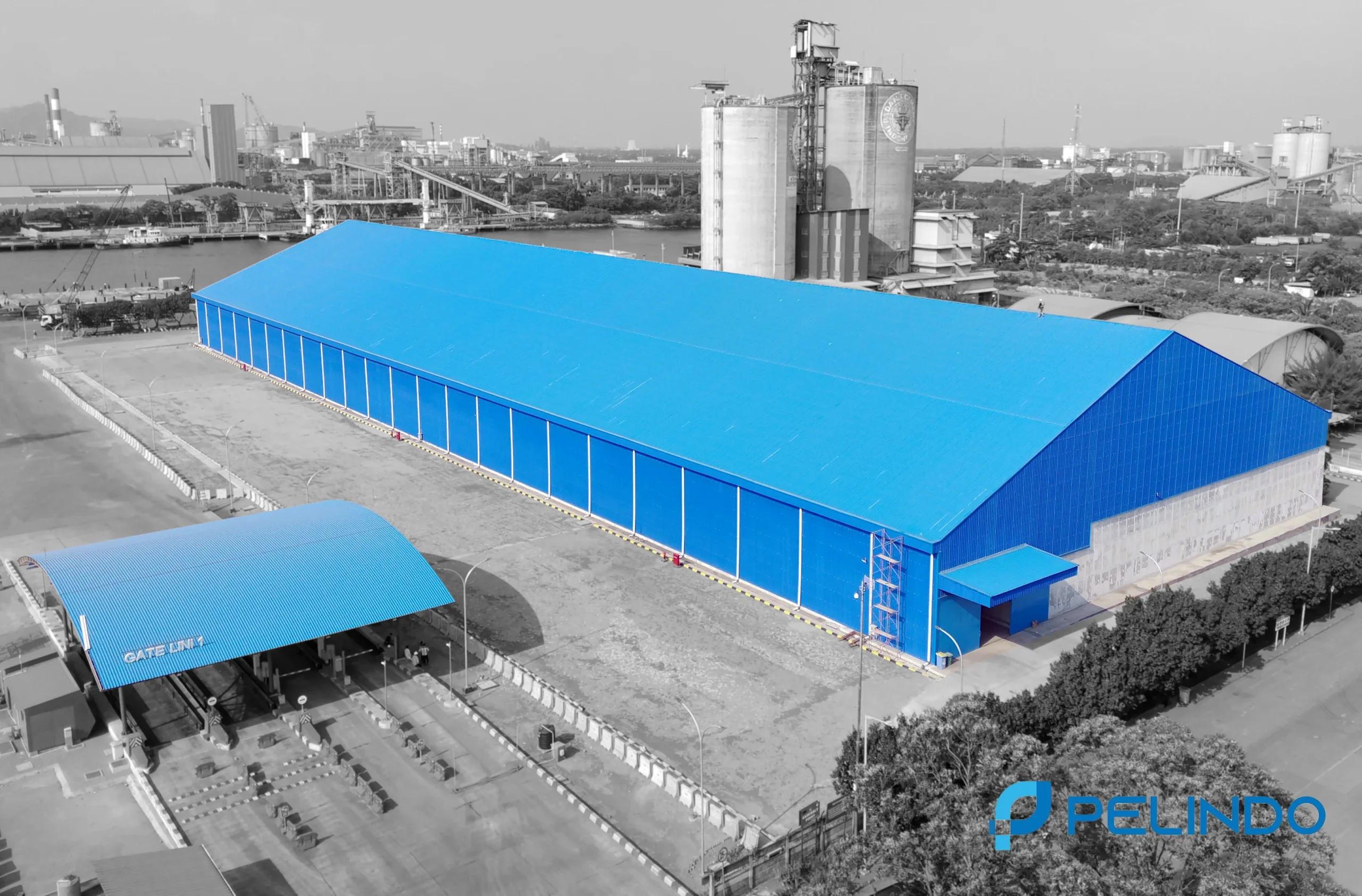 Atap UPVC untuk Pabrik dan Gudang: Solusi Efisien dan Kedap Suara